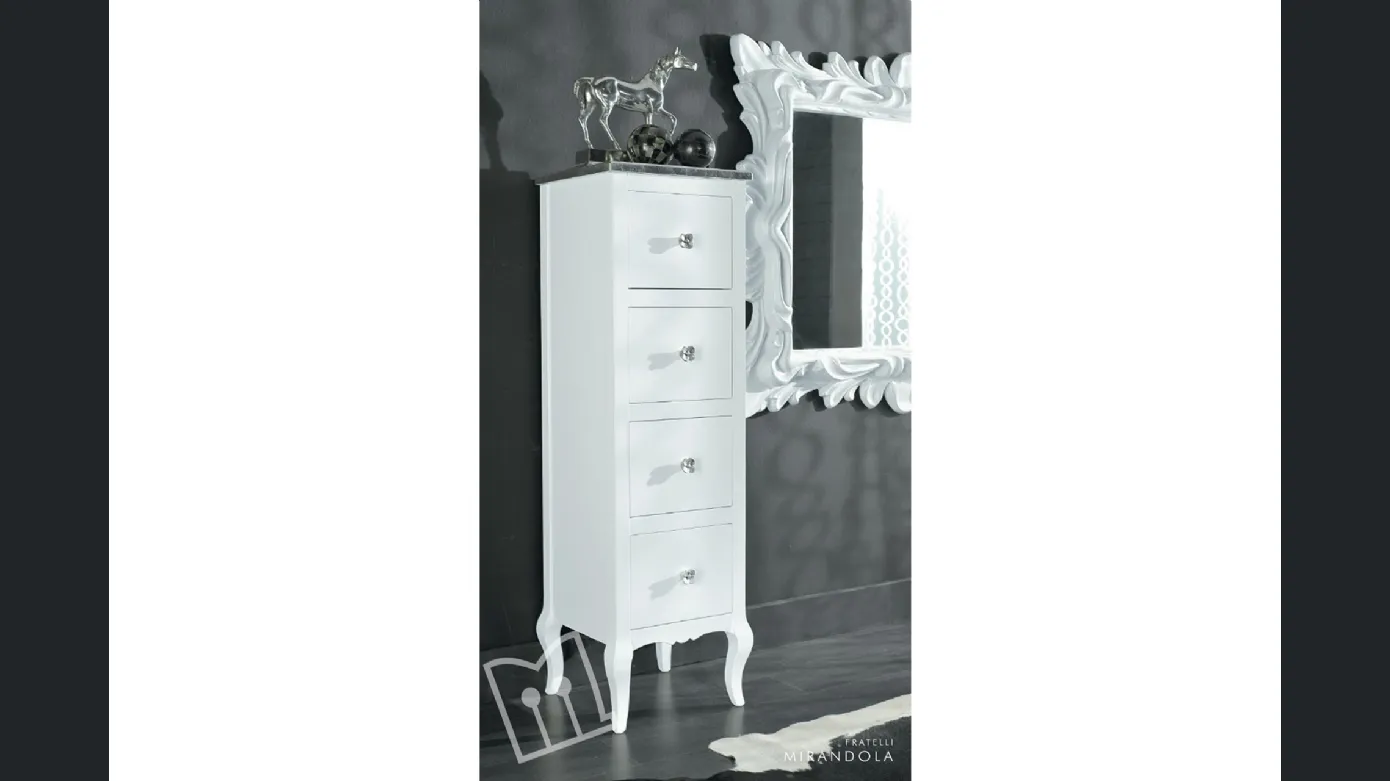 4-drawer chest of drawers